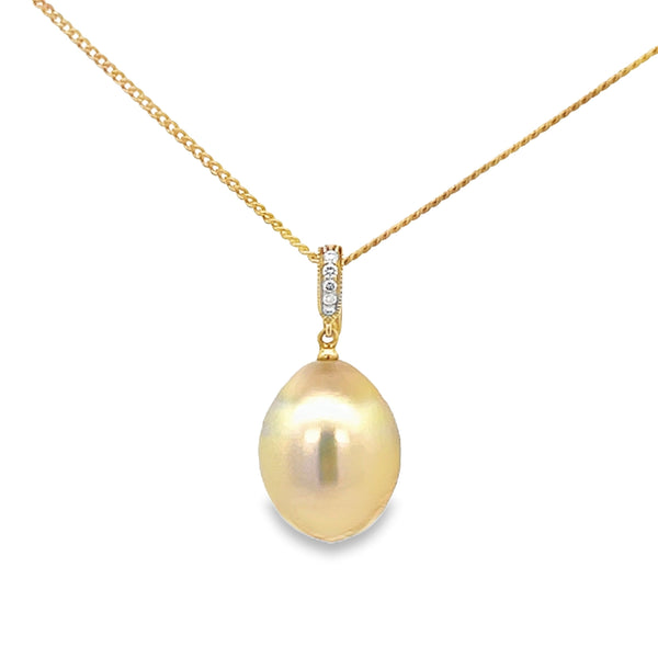 South Sea Pearl and Diamond Pendant in 18K yellow gold