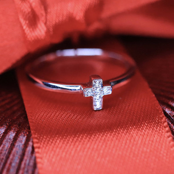 Diamond Cross Ring.